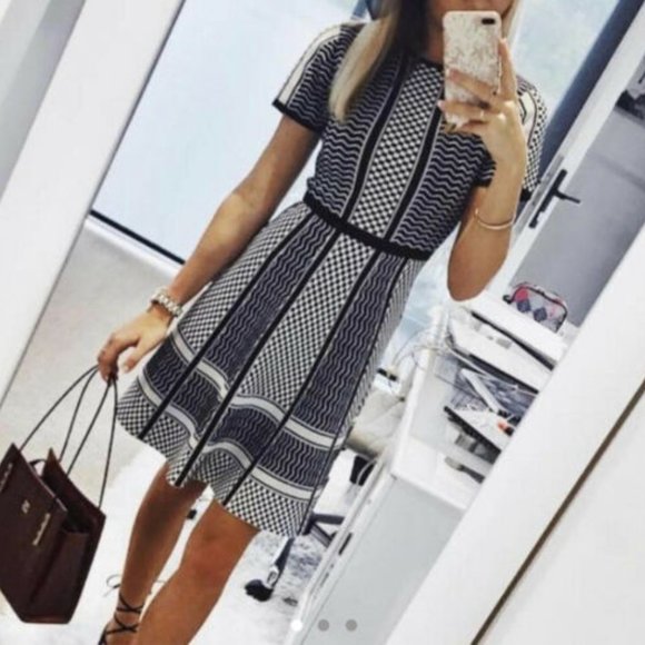 Zara Dresses & Skirts - ZARA WOMENS SIZE M SHORT SLEEVE DRESS BLACK / WHITE BNWT (22-093)